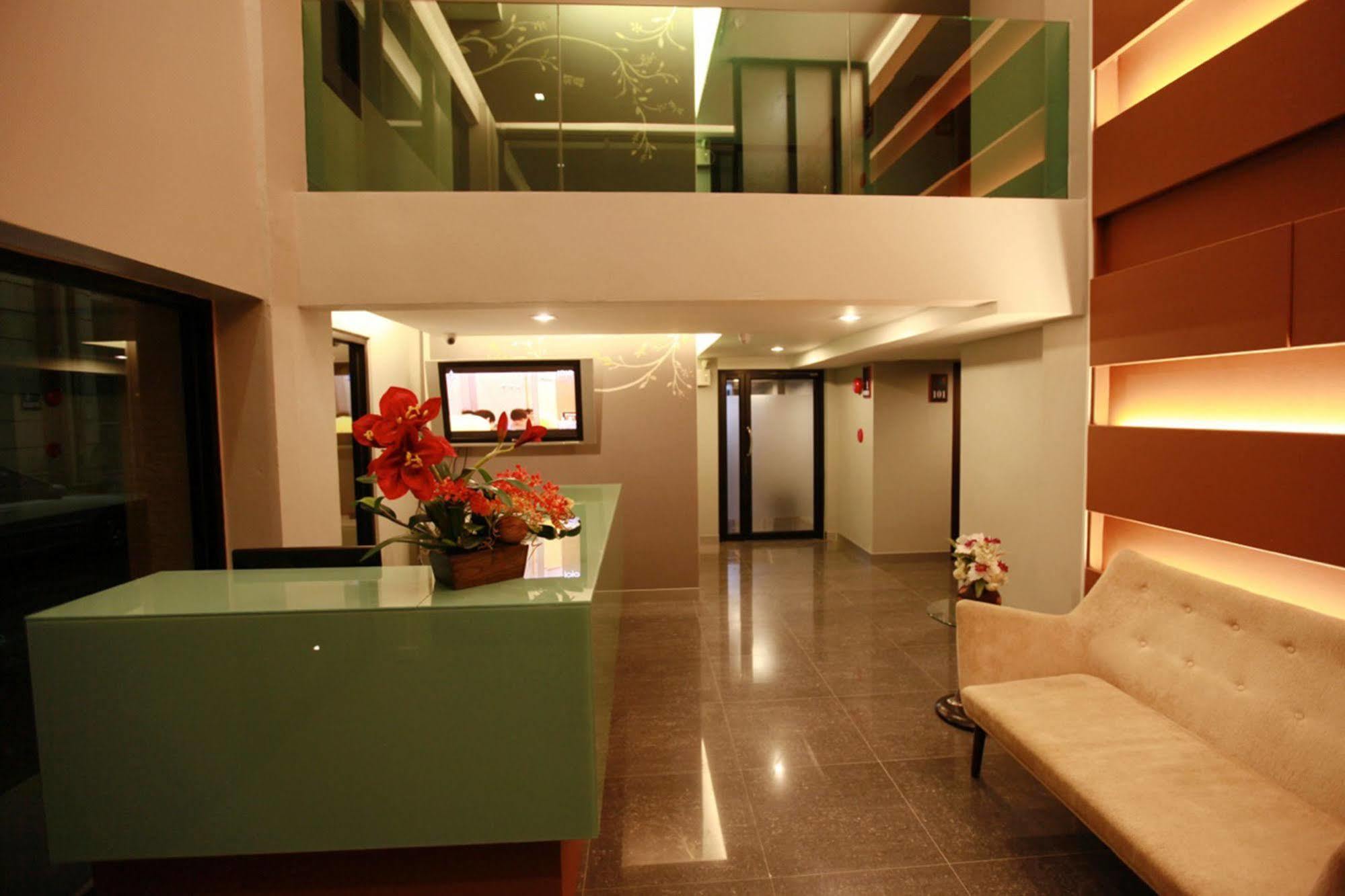 The Bangkok Major Suite Экстерьер фото